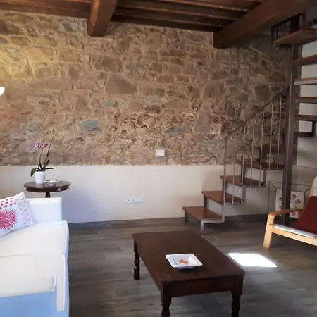 Indipendente Di 70 Mq Con Piscina Ad Uso Esclusivo , Aria Condizionata , 2 Bagni , Living ,ampia Cucina , Lavanderia , Terrazza ,giardini , Parcheggio Privato Immerso Nelle Colline Toscane Facente Parte Di Dimora Storica Toscana Di Fine