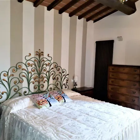 Indipendente Di 70 Mq Con Piscina Ad Uso Esclusivo , Aria Condizionata , 2 Bagni , Living ,ampia Cucina , Lavanderia , Terrazza ,giardini , Parcheggio Privato Immerso Nelle Colline Toscane Facente Parte Di Dimora Storica Toscana Di Fine * Cavriglia